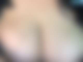 thickfreakylatina's Live Sex Cam Show
