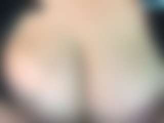 thickfreakylatina's Live Sex Cam Show