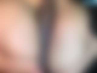 thickfreakylatina's Live Sex Cam Show