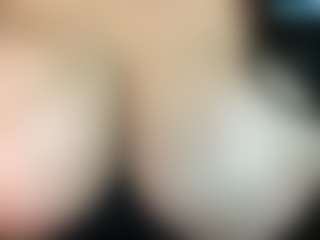 Live cam show with thickfreakylatina - Deepthroat on TeamSkeetLive