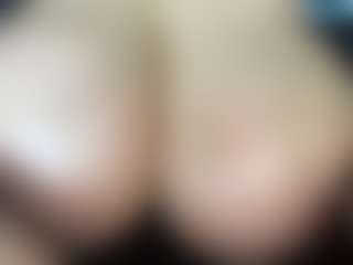 thickfreakylatina's Live Sex Cam Show