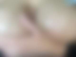thickfreakylatina's Live Sex Cam Show