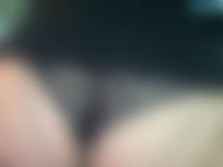 thickfreakylatina's Live Sex Cam Show