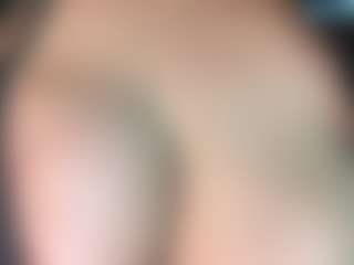 thickfreakylatina's Live Sex Cam Show