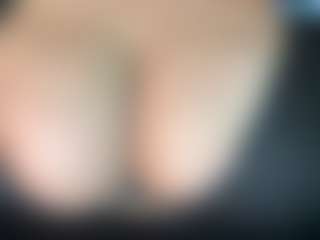 thickfreakylatina's Live Sex Cam Show