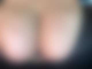 thickfreakylatina's Live Sex Cam Show