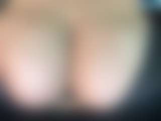 thickfreakylatina's Live Sex Cam Show
