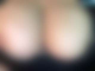 thickfreakylatina's Live Sex Cam Show