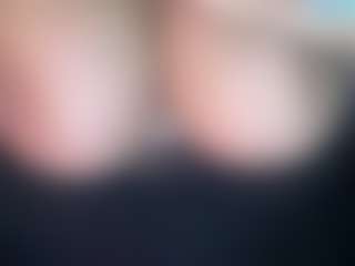 thickfreakylatina's Live Sex Cam Show