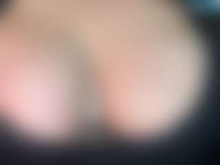 thickfreakylatina's Live Sex Cam Show