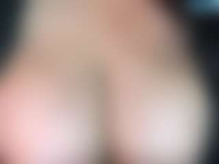 thickfreakylatina's Live Sex Cam Show