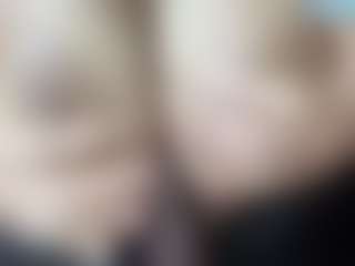 thickfreakylatina's Live Sex Cam Show