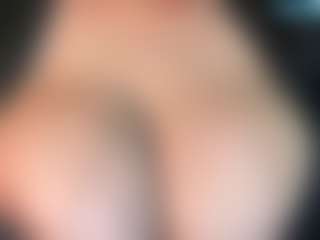 thickfreakylatina's Live Sex Cam Show