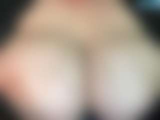 thickfreakylatina's Live Sex Cam Show