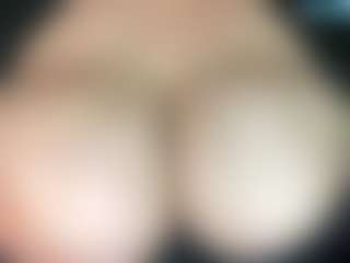 thickfreakylatina's Live Sex Cam Show