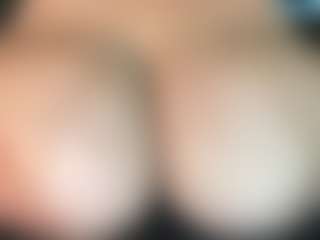 thickfreakylatina's Live Sex Cam Show