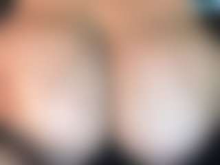 thickfreakylatina's Live Sex Cam Show