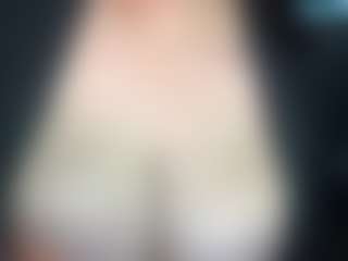 thickfreakylatina's Live Sex Cam Show