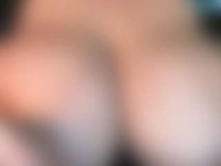 thickfreakylatina's Live Sex Cam Show