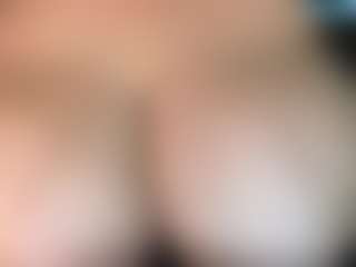 thickfreakylatina's Live Sex Cam Show