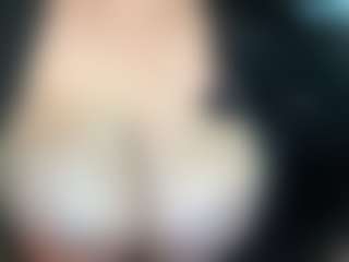thickfreakylatina's Live Sex Cam Show