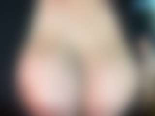 thickfreakylatina's Live Sex Cam Show