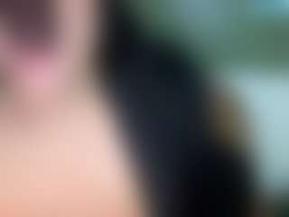 thickfreakylatina's Live Sex Cam Show