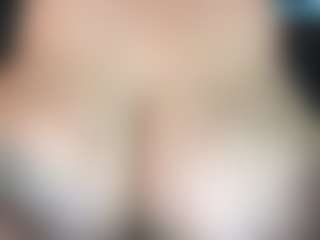 thickfreakylatina's Live Sex Cam Show