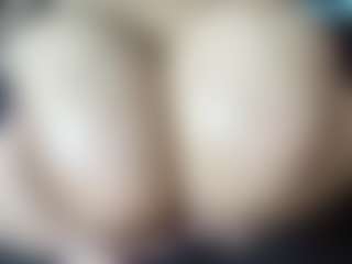 thickfreakylatina's Live Sex Cam Show