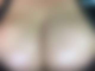 thickfreakylatina's Live Sex Cam Show