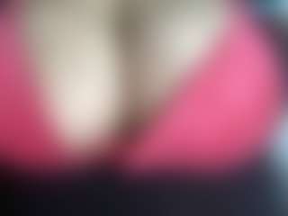 thickfreakylatina's Live Sex Cam Show