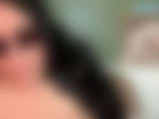 thickfreakylatina's Live Sex Cam Show
