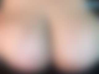 thickfreakylatina's Live Sex Cam Show