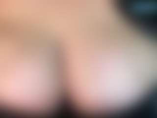 thickfreakylatina's Live Sex Cam Show