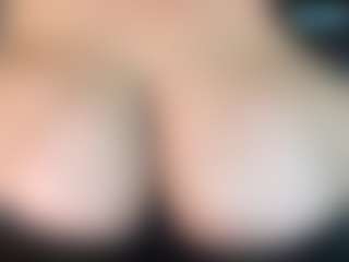 thickfreakylatina's Live Sex Cam Show