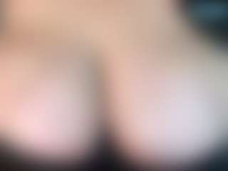 thickfreakylatina's Live Sex Cam Show