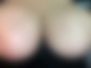 thickfreakylatina's Live Sex Cam Show