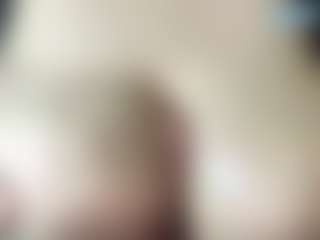 thickfreakylatina's Live Sex Cam Show