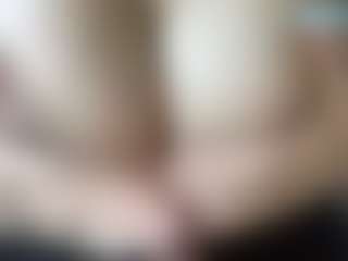 thickfreakylatina's Live Sex Cam Show