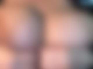 thickfreakylatina's Live Sex Cam Show