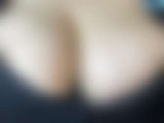 thickfreakylatina's Live Sex Cam Show
