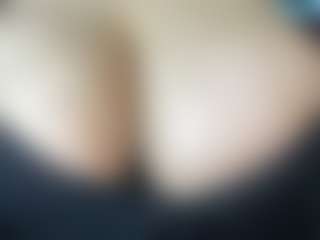 thickfreakylatina's Live Sex Cam Show