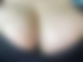 thickfreakylatina's Live Sex Cam Show