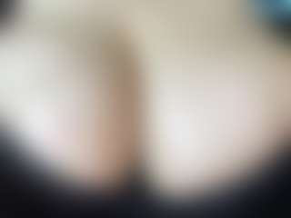 thickfreakylatina's Live Sex Cam Show