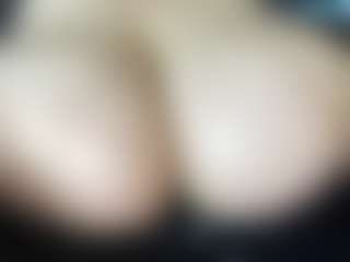 thickfreakylatina's Live Sex Cam Show