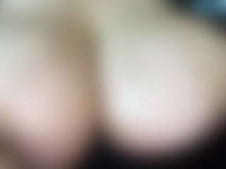 thickfreakylatina's Live Sex Cam Show