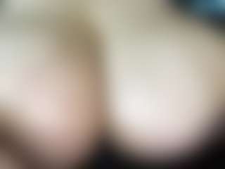 thickfreakylatina's Live Sex Cam Show