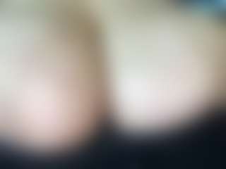 thickfreakylatina's Live Sex Cam Show