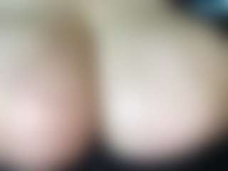 thickfreakylatina's Live Sex Cam Show
