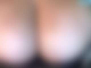 thickfreakylatina's Live Sex Cam Show